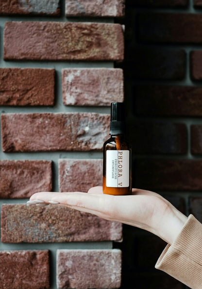 Phlora V 10 ml – balzsam kézben